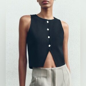 Knit Button Cropped Top - New